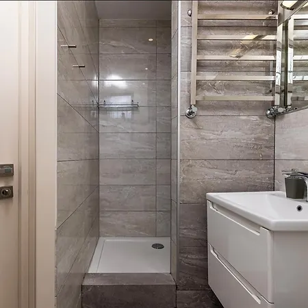 Vidfort шпитальна Apartment